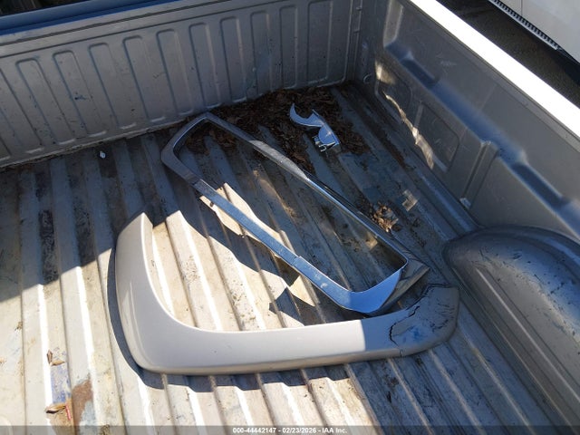 44442147 :رقم المزاد ، 1GTHC23255F941273 vin ، 2005 Gmc Sierra 2500hd Sle مزاد بيع