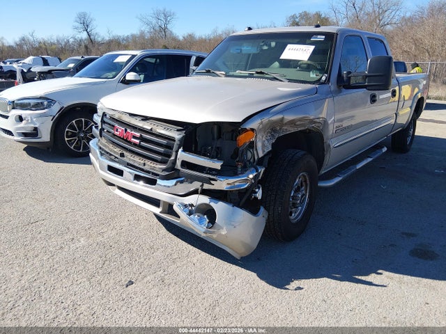 44442147 :رقم المزاد ، 1GTHC23255F941273 vin ، 2005 Gmc Sierra 2500hd Sle مزاد بيع