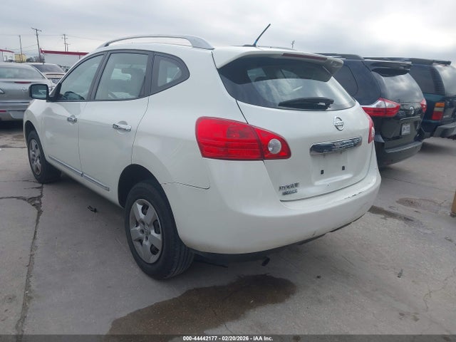 JN8AS5MT5FW151622 Nissan Rogue Select S