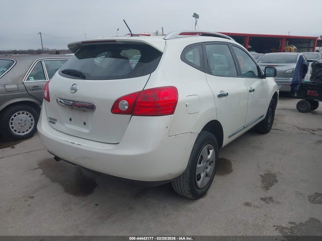 JN8AS5MT5FW151622 Nissan Rogue Select S