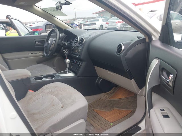 JN8AS5MT5FW151622 Nissan Rogue Select S