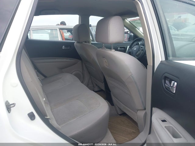 JN8AS5MT5FW151622 Nissan Rogue Select S