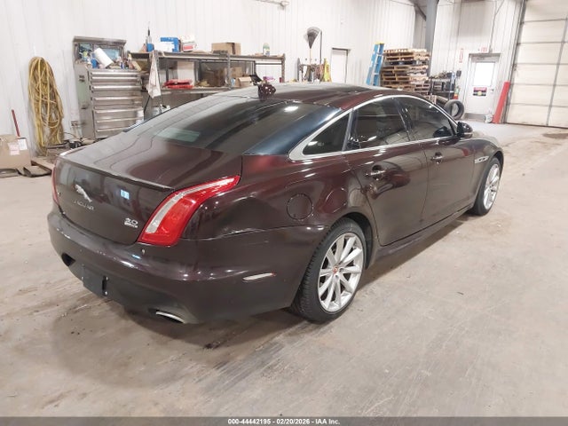 2016 JAGUAR XJ SAJWJ1CD1G8V99080 Photo 3