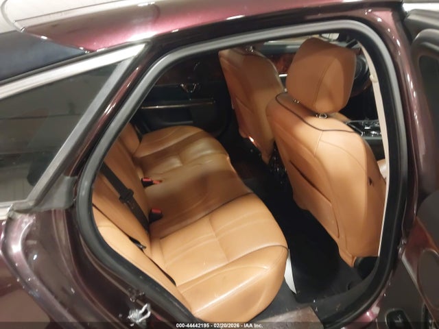 2016 JAGUAR XJ SAJWJ1CD1G8V99080 Photo 7