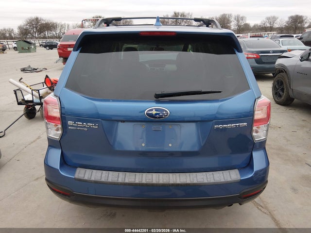 44442201 :رقم المزاد ، JF2SJAEC7JH611811 vin ، 2018 Subaru Forester 2.5i Premium مزاد بيع