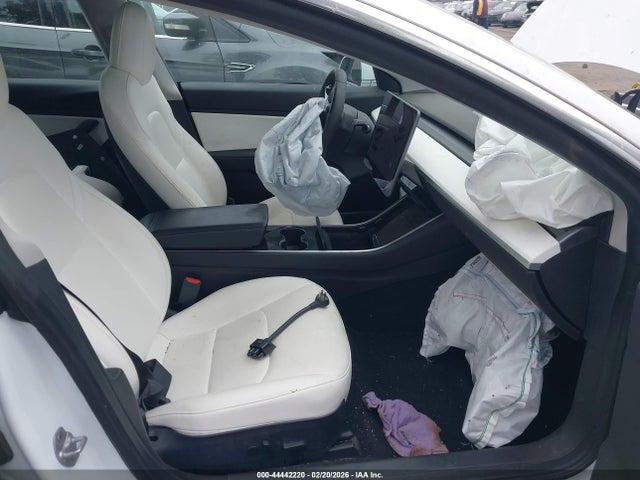 2019 TESLA MODEL 3 5YJ3E1EA6KF314911 Photo 4
