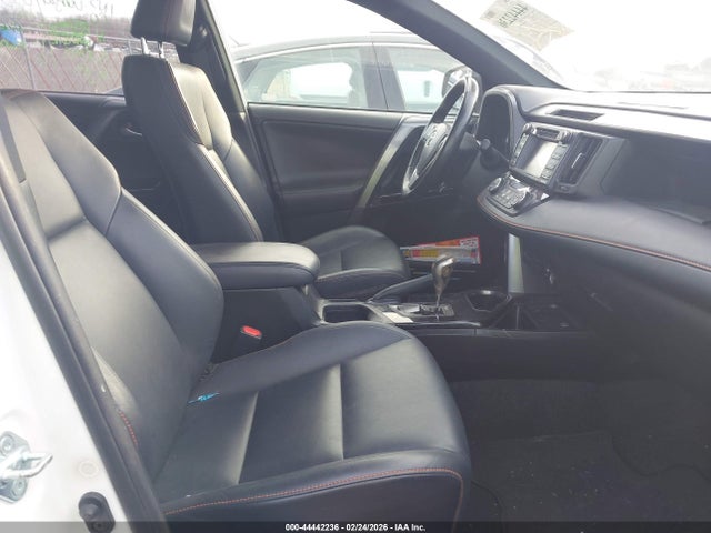 44442236 :رقم المزاد ، JTMJJREV2HD097975 vin ، 2017 Toyota Rav4 Hybrid Se مزاد بيع