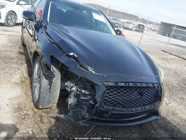 44442250 :رقم المزاد ، JN1EV7AP1JM358488 vin ، 2018 Infiniti Q50 3.0t Luxe مزاد بيع