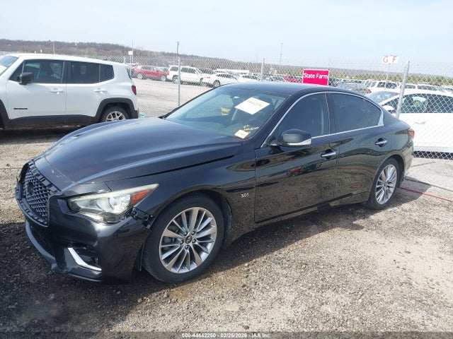 44442250 :رقم المزاد ، JN1EV7AP1JM358488 vin ، 2018 Infiniti Q50 3.0t Luxe مزاد بيع