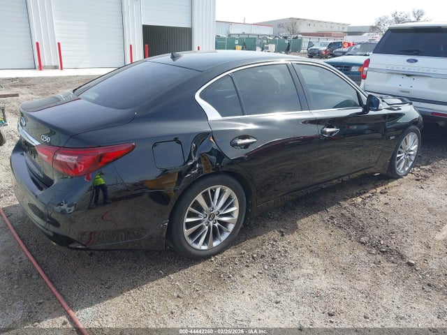 44442250 :رقم المزاد ، JN1EV7AP1JM358488 vin ، 2018 Infiniti Q50 3.0t Luxe مزاد بيع