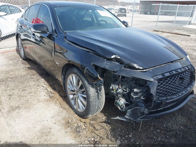 44442250 :رقم المزاد ، JN1EV7AP1JM358488 vin ، 2018 Infiniti Q50 3.0t Luxe مزاد بيع