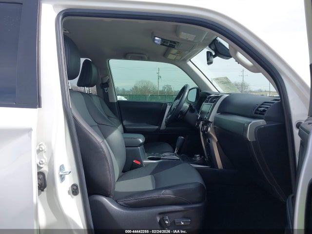 2020 TOYOTA 4RUNNER JTEBU5JR1L5812756 Photo 4