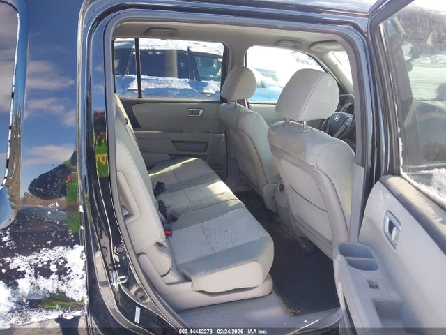 Honda PILOT LX 2015 5FNYF4H24FB069847 Image 8
