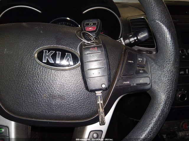 2015 Kia Sorento Lx მანქანა იყიდება აუქციონზე, vin: 5XYKT3A68FG621493, აუქციონის ნომერი: 44442282