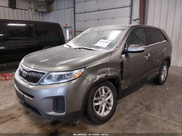 2015 Kia Sorento Lx მანქანა იყიდება აუქციონზე, vin: 5XYKT3A68FG621493, აუქციონის ნომერი: 44442282