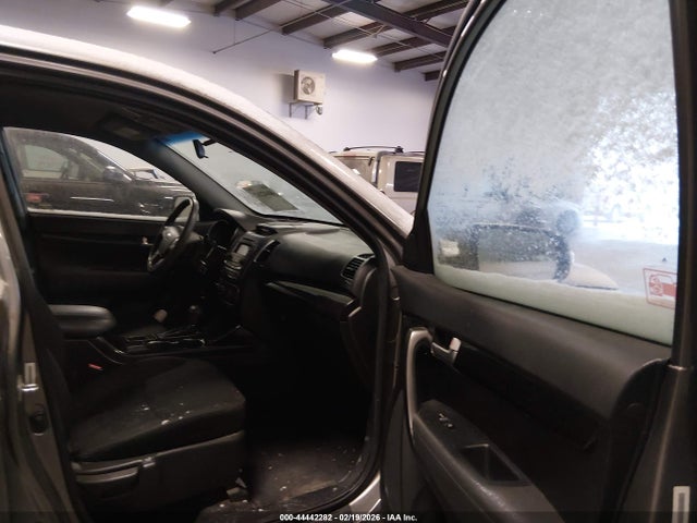 2015 Kia Sorento Lx მანქანა იყიდება აუქციონზე, vin: 5XYKT3A68FG621493, აუქციონის ნომერი: 44442282