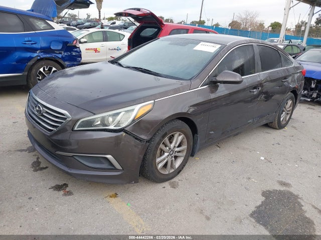 Hyundai SONATA SE 2016 5NPE24AF6GH301170 Image 2