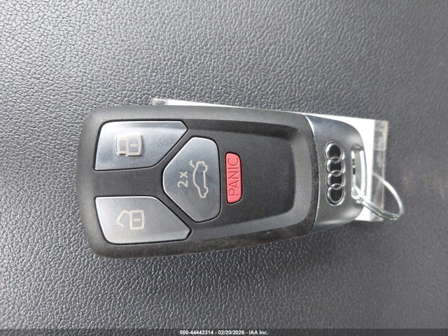 Продаж на аукціоні авто 2023 Audi Q5 Premium Plus 45 Tfsi S Line Quattro, vin: WA1EAAFY7P2162190, номер лоту: 44442314