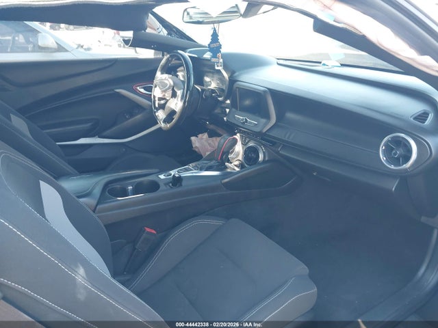 Продажа на аукционе авто 2017 Chevrolet Camaro 1lt, vin: 1G1FB1RX5H0111156, номер лота: 44442338