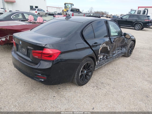 2018 BMW 320I WBA8E1G55JNU90433 Photo 3