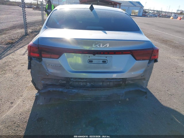 3KPF24ADXPE536274 KIA Forte Lxs