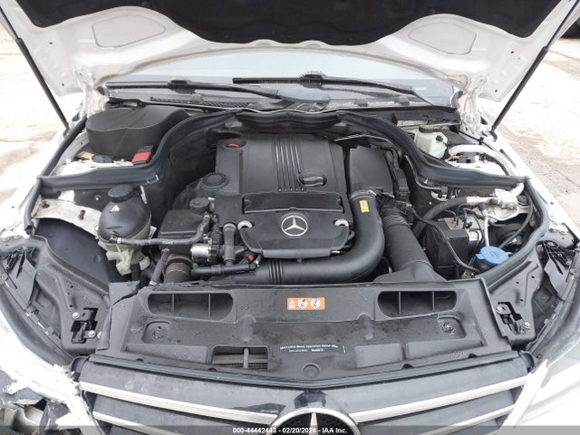 Продажа на аукционе авто 2014 Mercedes-benz C 250 Sport, vin: WDDGF4HB4EA953635, номер лота: 44442443