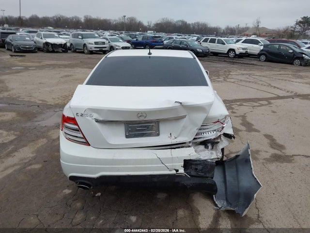 Продажа на аукционе авто 2014 Mercedes-benz C 250 Sport, vin: WDDGF4HB4EA953635, номер лота: 44442443