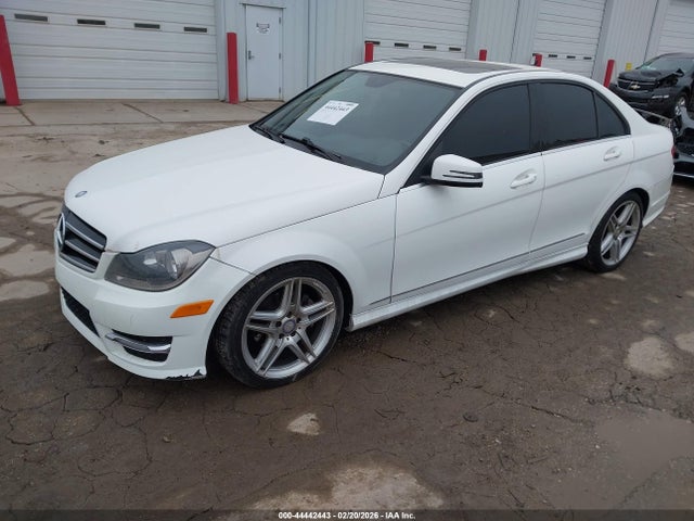 Продажа на аукционе авто 2014 Mercedes-benz C 250 Sport, vin: WDDGF4HB4EA953635, номер лота: 44442443