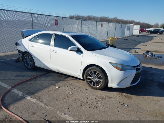 2015 Toyota Camry Se მანქანა იყიდება აუქციონზე, vin: 4T1BF1FK2FU073678, აუქციონის ნომერი: 44442444