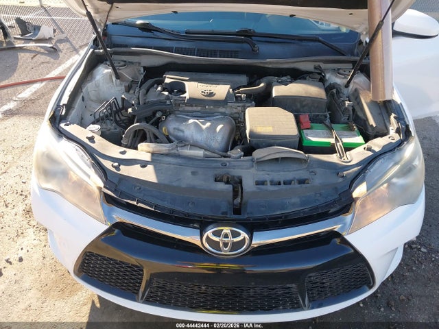 2015 Toyota Camry Se მანქანა იყიდება აუქციონზე, vin: 4T1BF1FK2FU073678, აუქციონის ნომერი: 44442444