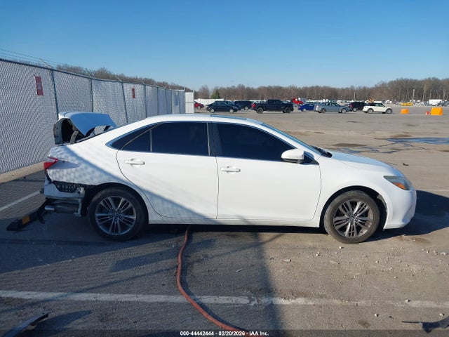 2015 Toyota Camry Se მანქანა იყიდება აუქციონზე, vin: 4T1BF1FK2FU073678, აუქციონის ნომერი: 44442444