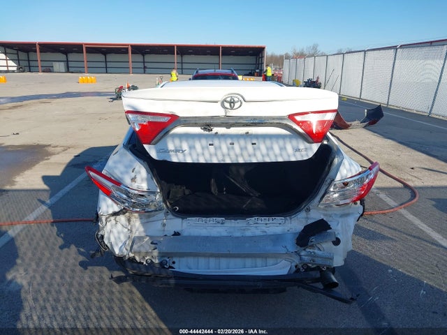 2015 Toyota Camry Se მანქანა იყიდება აუქციონზე, vin: 4T1BF1FK2FU073678, აუქციონის ნომერი: 44442444