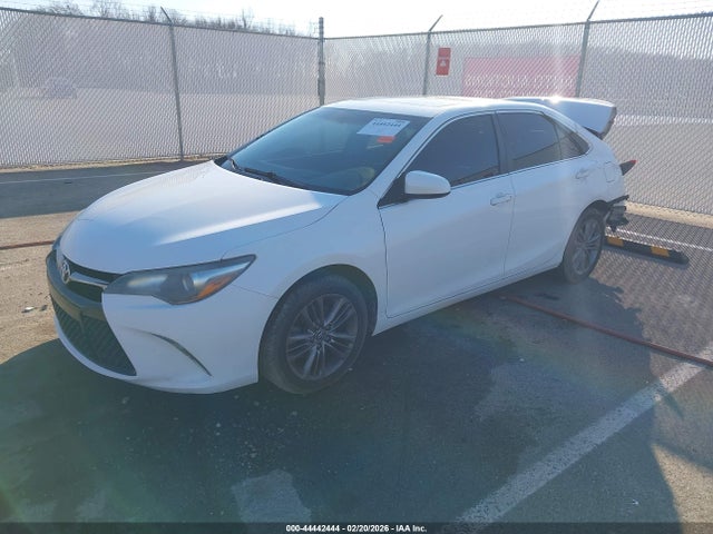 2015 Toyota Camry Se მანქანა იყიდება აუქციონზე, vin: 4T1BF1FK2FU073678, აუქციონის ნომერი: 44442444