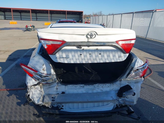 2015 Toyota Camry Se მანქანა იყიდება აუქციონზე, vin: 4T1BF1FK2FU073678, აუქციონის ნომერი: 44442444