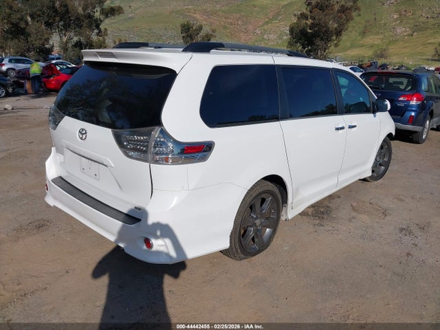 5TDXK3DCXGS736336 Toyota Sienna Se 8 Passenger