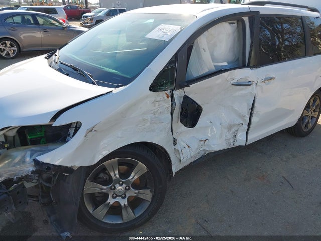 5TDXK3DCXGS736336 Toyota Sienna Se 8 Passenger