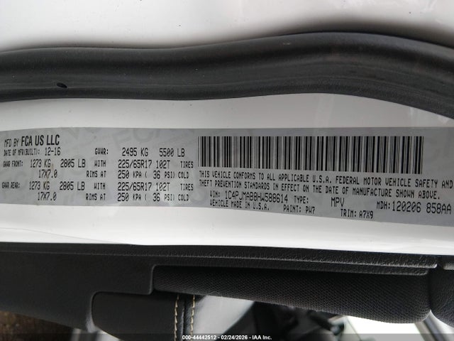 1C4PJMAB8HW588614 Jeep Cherokee Sport
