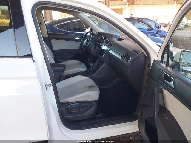 3VV3B7AX7JM060661 Volkswagen Tiguan 2.0t Se/2.0t Sel