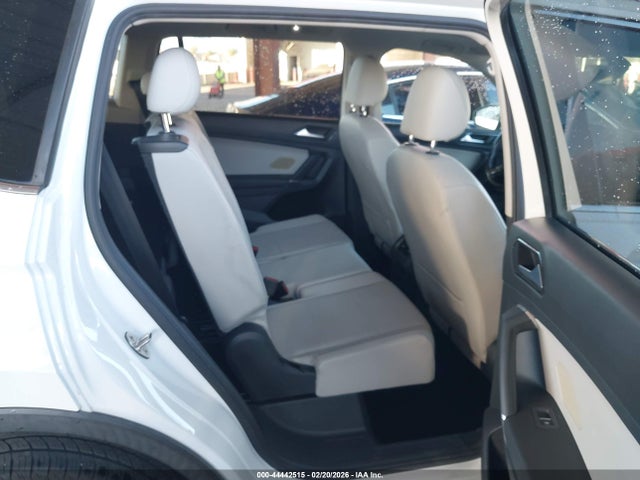 3VV3B7AX7JM060661 Volkswagen Tiguan 2.0t Se/2.0t Sel