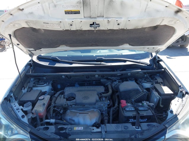 JTMWFREV9JJ749697 Toyota Rav4 Xle