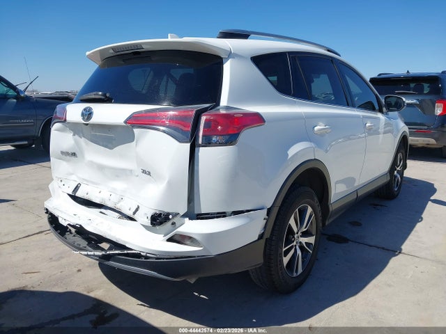JTMWFREV9JJ749697 Toyota Rav4 Xle