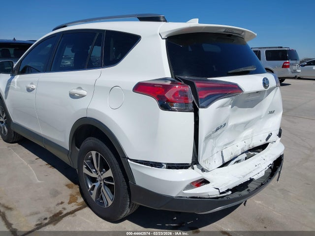 JTMWFREV9JJ749697 Toyota Rav4 Xle