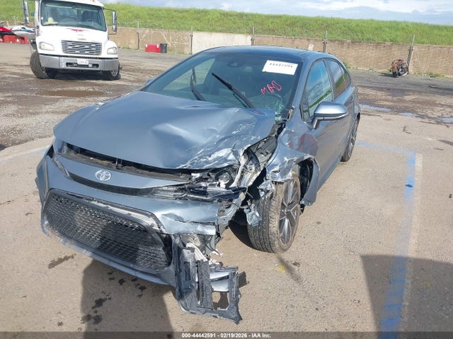 Toyota COROLLA SE 2021 5YFP4MCE9MP068326 Image 2