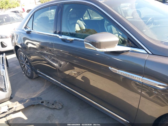 1LN6L9SK2H5603319 Lincoln Continental Select