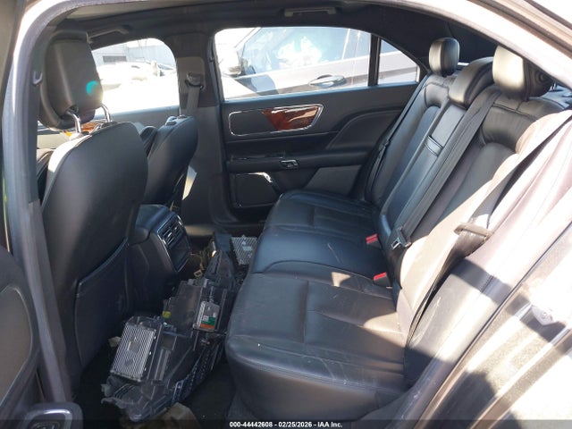 1LN6L9SK2H5603319 Lincoln Continental Select