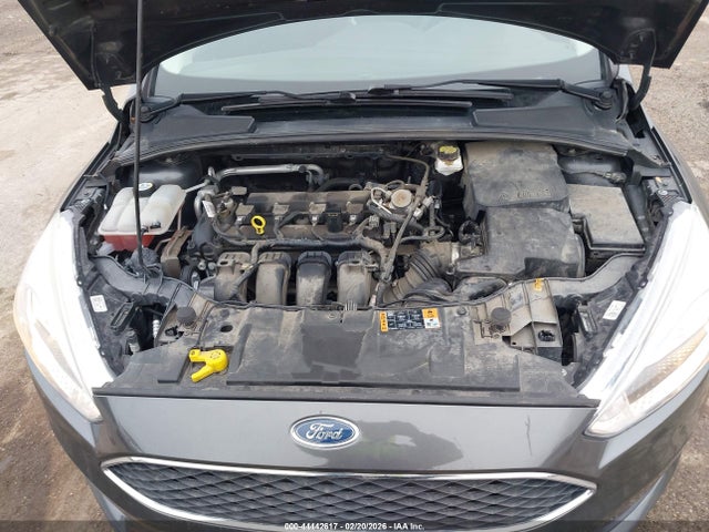 Ford FOCUS SE 2018 1FADP3F27JL227988 Image 10
