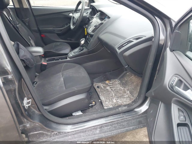 Ford FOCUS SE 2018 1FADP3F27JL227988 Image 5