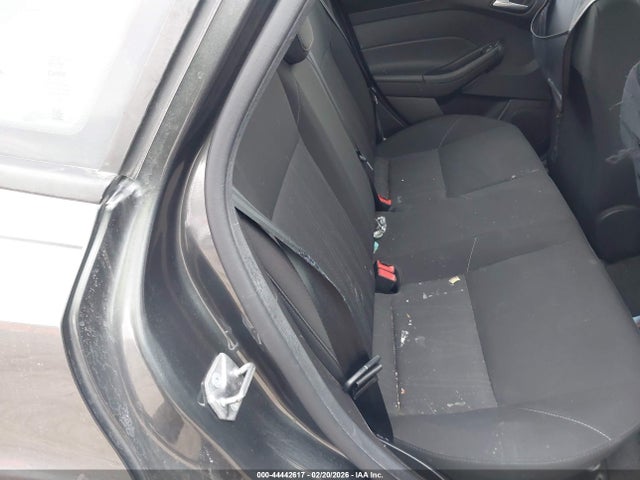 Ford FOCUS SE 2018 1FADP3F27JL227988 Image 8