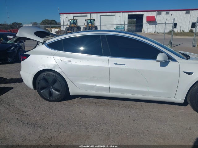 Продаж на аукціоні авто 2020 Tesla Model 3 Standard Range Plus Rear-wheel Drive/standard Range Rear-wheel Drive, vin: 5YJ3E1EA3LF706911, номер лоту: 44442630