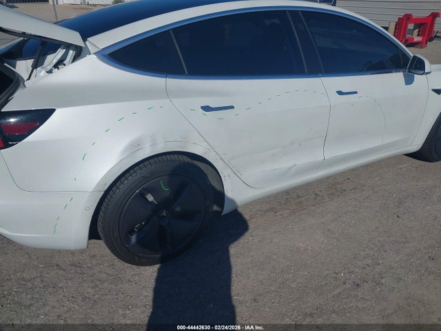 Продаж на аукціоні авто 2020 Tesla Model 3 Standard Range Plus Rear-wheel Drive/standard Range Rear-wheel Drive, vin: 5YJ3E1EA3LF706911, номер лоту: 44442630